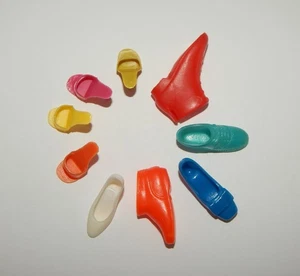 Barbie Francie Skipper anni 60 LOTTO di 9 scarpe singole GIAPPONE OT, fiocco, tacco a punta - Foto 1 di 8