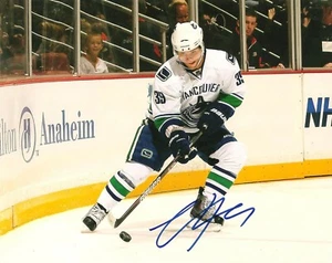 CODY HODGSON SIGNED 8X10 PHOTO PROOF COA AUTOGRAPHED VANCOUVER CANUCKS RACC 3 - Picture 1 of 2