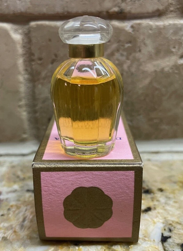 SO DE LA RENTA by Oscar de la Renta Women's Perfume Mini EDP 0.13 OZ / 4 ML - Image 1 of 1