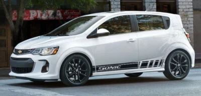 2X Calcomanías de vinilo adhesivas de gráficos multicolores laterales de carreras de autos para Chevrolet Sonic Foto 1 de 4