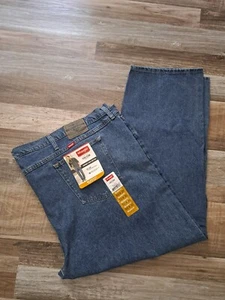 NWT Wrangler Relaxed Fit Jeans Men's Big and Tall Size 60x30 5 Star Denim - Picture 1 of 5