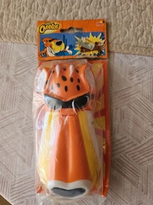 CONTENEDOR Dangerously Cheesy Cheetos Nuevo de Lote Antiguo  Foto 1 de 4