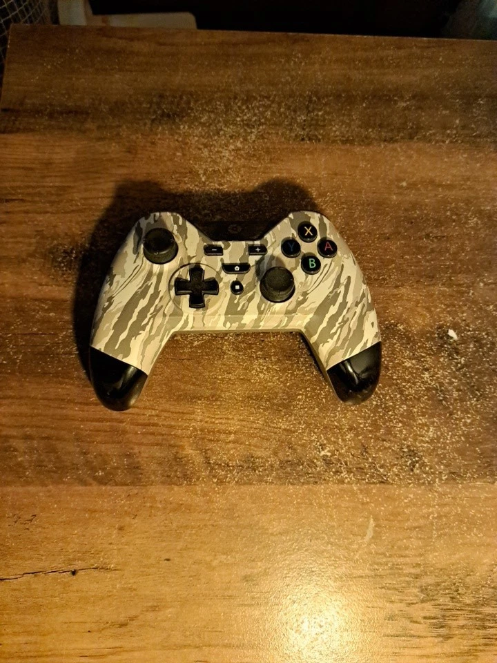 Gioteck WX4+ WX4NSW-43-MU RGB Wireless Controller Camouflage for Nintendo Switch - Image 1 of 1