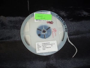 NEW 1 ROLL 5000 UNITS - 9C08052A3240FKRT RESISTOR 324 OHM 1/8 W 1% 0805 SMD - Picture 1 of 5
