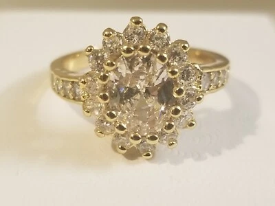 Anillo de topacio blanco y chapado en oro creado en laboratorio talla 8,5 Foto 1 de 4