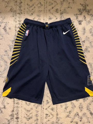 boys XL Indiana Pacers Nike Swingman shorts Cover