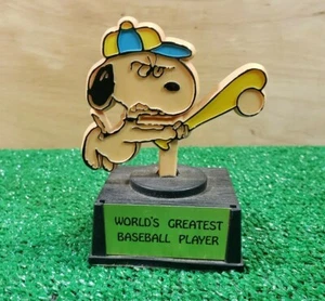 1958 Aviva Peanuts Trophy Award Snoopy Worlds Greatest Baseball Player - Picture 1 of 6