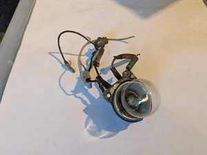 Genuine Honda Headlight Bulb Holder 2 33130-087-741 6V C90Z 79 C70Z Z2 77 C50Z - Picture 1 of 3