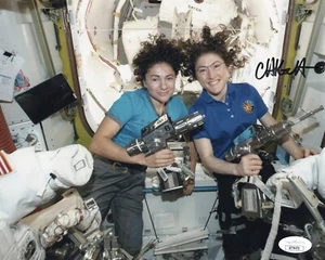 Christina Koch signed 8x10 NASA Astronaut  Artemis II  autographed    JSA COA #4 - Bild 1 von 2