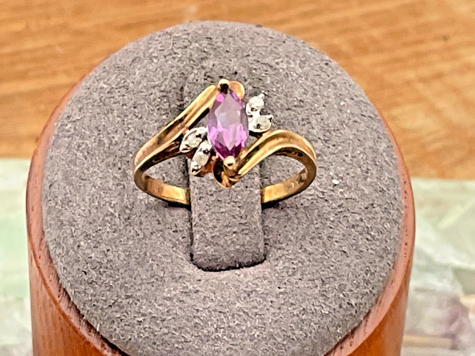 10K Solid Yellow Gold Violet Topaz w/Diamond accent cocktail ring sz 7.5--203.25 - Image 1 of 4