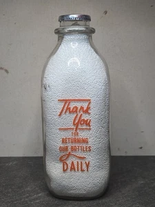 Vintage Glass Milk Bottle 1 Quart USA Doylestown Bucks Co Pa Farms - Picture 1 of 8