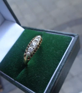 Irish 18ct Yellow Gold & 5 Diamond Gypsy Ring c.1900s West & Son Dublin - size K - Picture 1 of 6