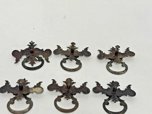 Vintage Pull Batwing Chippendale Metall Tropfen Ring 6 Stück mit Nagelloch - Bild 1 von 6