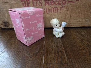 Precious Moments Ornament 877433 "Möge dein Weihnachten mit einem Knall beginnen!" 2001 - Bild 1 von 11