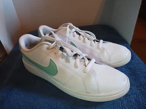 Nike Women’s Size 11 Court Royale 2 White Aqua Green Skate Sneakers CU9038 104 - Picture 1 of 24