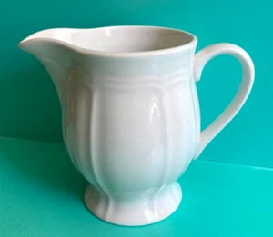 Mikasa Ultima + HK 400 Antique White Pedestal Creamer Fine China "Super Strong" - Picture 1 of 7
