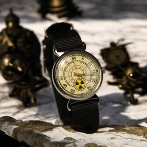 Wrist Watch Pobeda Radiation troops, Mens jewerly Soviet watch Mens watch - Picture 1 of 12
