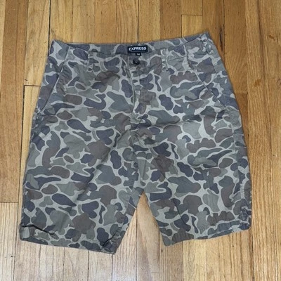 Express Men’s Cargo Shorts Camo 32 Hiking Outdoors - Image 1 of 4