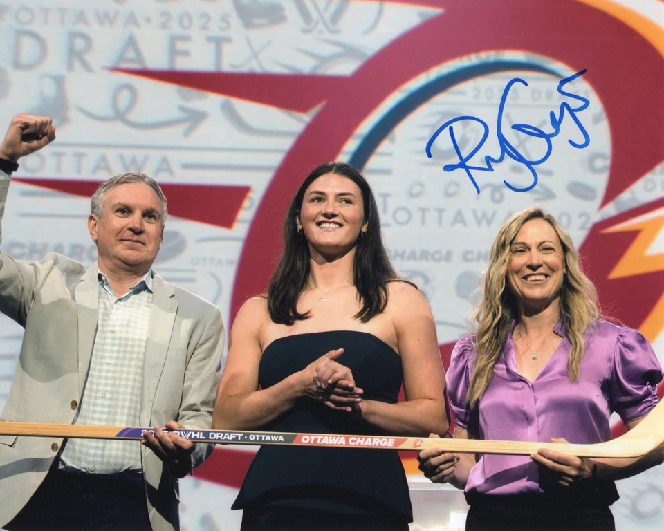 Foto firmada por Rory Guilday 2025 PWHL Draft 8x10 Ottawa Charge #2 Foto 1 de 1