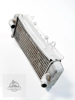 Refrigerante radiador derecho Suzuki RMZ250 RMZ 250 2004 2005 2006 OEM Foto 1 de 4