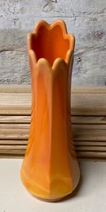 LE SMITH Glas BITTERSÜSSE orange geschwungene Vase 10 3/4" hohe Platten Vintage schön - Bild 1 von 5
