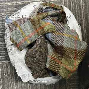 Harris Tweed Caza McCleod Check 100% Lana Pequeña Piezas Mezcla 0.9kg Patchwork - Imagen 1 de 9