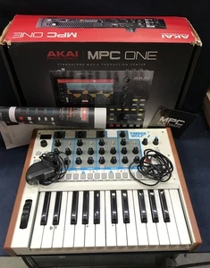 AKAI TIMBRE WOLF Analog 4-voice Polyphonic Synthesizer - Picture 1 of 13