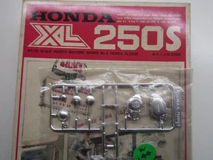 Bandai 1:12 Scale Honda XL250S Model Kit Sprue C Chrome Parts only - New - Picture 1 of 3