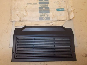 Parrilla de altavoz de radio de tablero Mopar/Rootes NOS 1971-73 Plymouth Cricket - Imagen 1 de 3