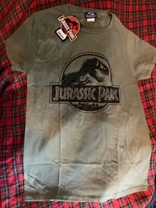 ** Jurassic Park Distressed Logo Official Licensed (Plus Size) T-Shirt ** - Picture 1 of 3