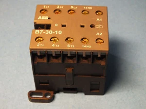 ABB B7-30-10 220-240 V / 40-450 Hz - Picture 1 of 4