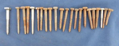 22 tirefonds boulons vis à bois en fer Tête carré  Disparate ancien - Photo 1/4