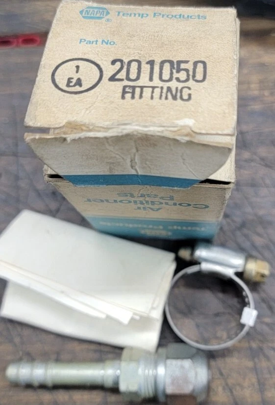 Montaje de aire acondicionado automotriz Murray Corporation. Intercambio de competidores: NAPA 201050 Foto 1 de 1