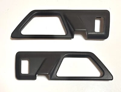86 - 93 Mercedes Benz W124 Juego de molduras de manija de puerta interior, trasero Foto 1 de 2