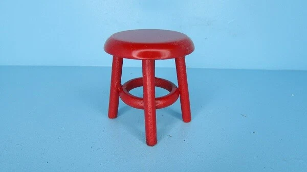 Taburete de madera miniatura para casa de muñecas de 1 1/2" en rojo CLA10901 Foto 1 de 1