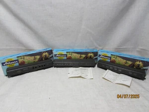 Athearn HO " New York City"Passenger Cars Set Of 3. RPO, Diner and Coach - Picture 1 of 18