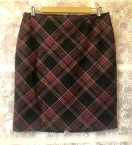 White House Black Market Med 8 Pencil Skirt Black Red Bristol Plaid Slit lined - Picture 1 of 5