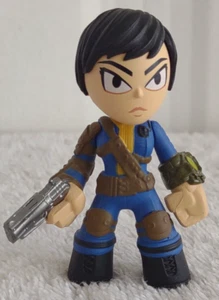 FEMALE SOLE SURVIVOR Funko Mystery Minis Fallout 4 - Picture 1 of 6