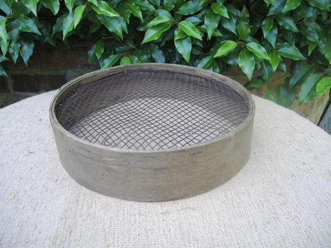 Vintage Steam Bent Wood Soil Sieve Garden Riddle  (710) Cover