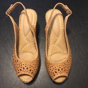Patrizia by Spring Step Shaninioqua Tan Peep Toe Wedge Sandal Size 40