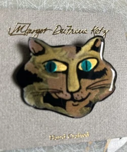 Handcrafted Cat Head Brooch - Picture 1 of 7