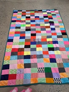 Amazing Vintage 1970's Patchwork Doubleknit Fabric Blanket Great Condition 56x84 - Picture 1 of 4