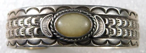NATIVE AMERICAN DESIGN STERLING Beige STONE MANUFACTURED Vintage BRACELET Estate - Picture 1 of 6