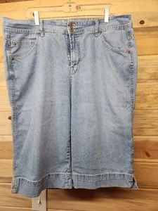 Bandolinblu  Woman Size 16 Spandex Stretch Capris  Size 16. - Picture 1 of 5