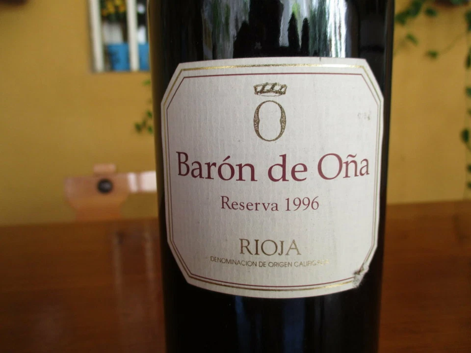 Bottle of Wine Baron Of Ona Reserve 1996 / Wine Bottle - image 1 of 1