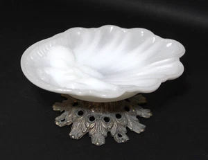 Vintage Milk Glass Soap Dish White Sea Shell on Metal Pedestal Base - Picture 1 of 7