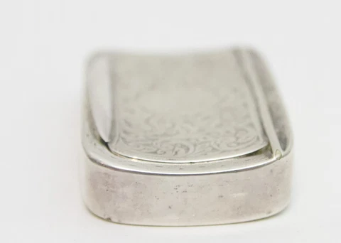Antique victorian sterling solid silver snuff box  1897 Cover