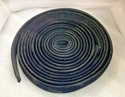 Fits SUZUKI SAMURAI 85'-95' GLASS RUN WINDOW CHANNEL RUBBER LH & RH - Imagem 1 de 3