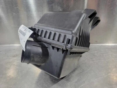 Воздухоочиститель Dodge Avenger 3,6 л 2011-2014 годов выпуска от оригинального производителя - Изображение 1 из 3