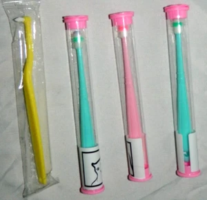 E.M &S.T 4 Piece Small Dog & Cat 360 Degree Soft Silicone Toothbrush Gum &Teeth - Picture 1 of 7